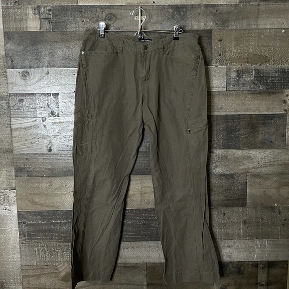 SOLD Arc'teryx Hiking Pants Size 12 32" - Picture 1 of 4